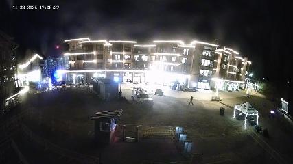 Revelstoke Mountain: Village (revelstokemountainresort.com)