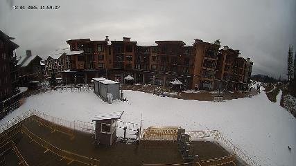 Revelstoke Mountain: Village (revelstokemountainresort.com)