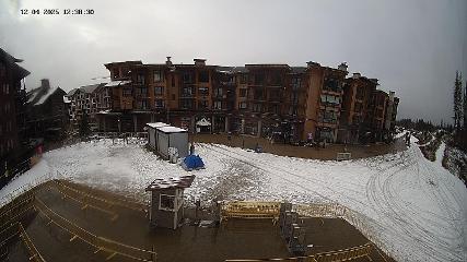 Revelstoke Mountain: Village (revelstokemountainresort.com)