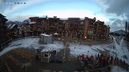 Revelstoke Mountain: Village (revelstokemountainresort.com)