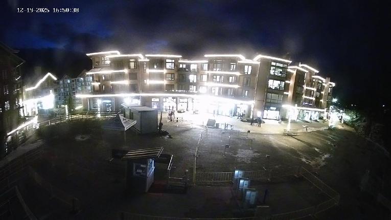 Webcam Revelstoke Mountain: Village