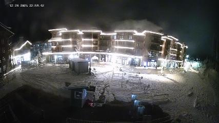 Revelstoke Mountain: Village (revelstokemountainresort.com)