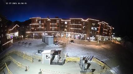 Revelstoke Mountain: Village (revelstokemountainresort.com)