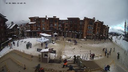 Revelstoke Mountain: Village (revelstokemountainresort.com)