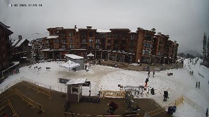 Revelstoke Mountain: Village (revelstokemountainresort.com)