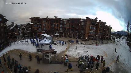 Revelstoke Mountain: Village (revelstokemountainresort.com)