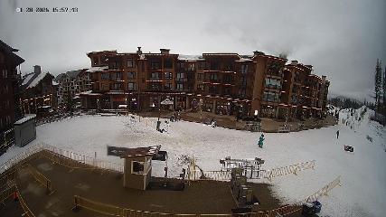 Revelstoke Mountain: Village (revelstokemountainresort.com)