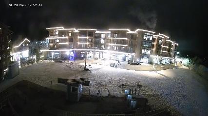 Revelstoke Mountain: Village (revelstokemountainresort.com)