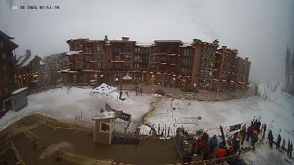 Revelstoke Mountain: Village (revelstokemountainresort.com)