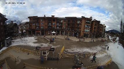 Revelstoke Mountain: Village (revelstokemountainresort.com)