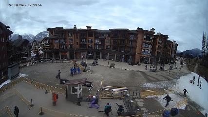 Revelstoke Mountain: Village (revelstokemountainresort.com)