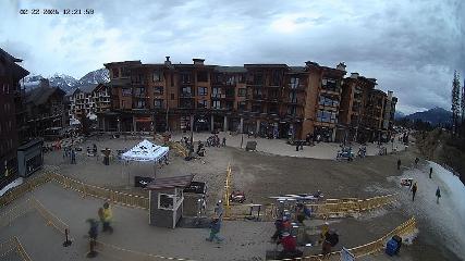 Revelstoke Mountain: Village (revelstokemountainresort.com)