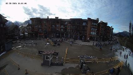 Revelstoke Mountain: Village (revelstokemountainresort.com)