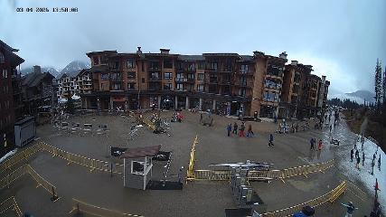 Revelstoke Mountain: Village (revelstokemountainresort.com)