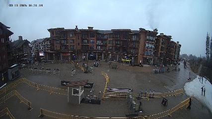 Revelstoke Mountain: Village (revelstokemountainresort.com)