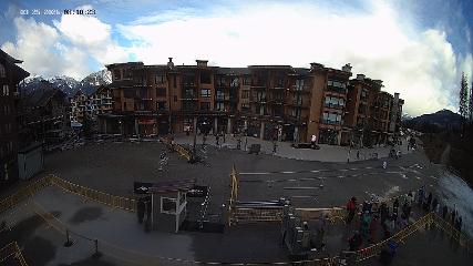 Revelstoke Mountain: Village (revelstokemountainresort.com)