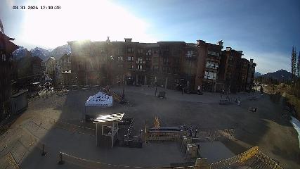 Revelstoke Mountain: Village (revelstokemountainresort.com)