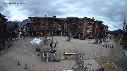 Revelstoke Mountain: Village (revelstokemountainresort.com)