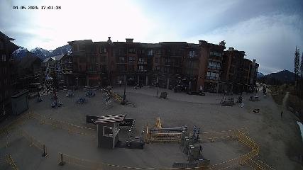 Revelstoke Mountain: Village (revelstokemountainresort.com)