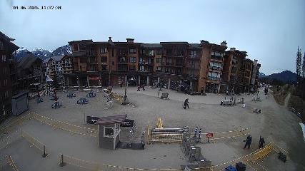 Revelstoke Mountain: Village (revelstokemountainresort.com)