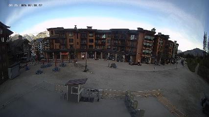 Revelstoke Mountain: Village (revelstokemountainresort.com)