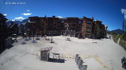 Revelstoke Mountain: Village (revelstokemountainresort.com)