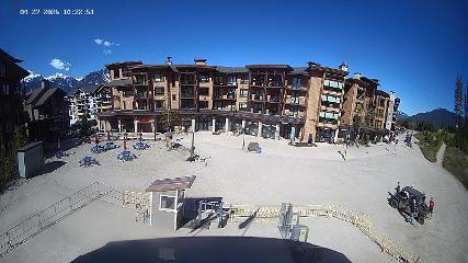 Revelstoke Mountain: Village (revelstokemountainresort.com)