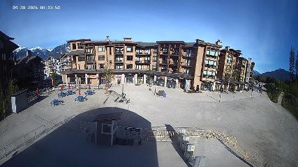 Revelstoke Mountain: Village (revelstokemountainresort.com)