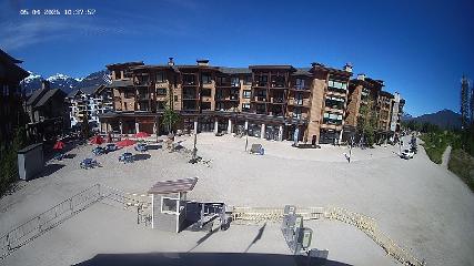 Revelstoke Mountain: Village (revelstokemountainresort.com)
