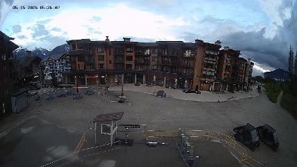 Revelstoke Mountain: Village (revelstokemountainresort.com)