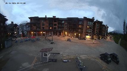 Revelstoke Mountain: Village (revelstokemountainresort.com)