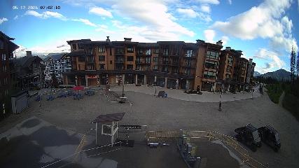 Revelstoke Mountain: Village (revelstokemountainresort.com)