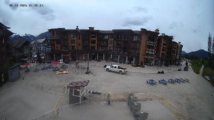 Revelstoke Mountain: Village (revelstokemountainresort.com)