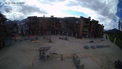 Revelstoke Mountain: Village (revelstokemountainresort.com)