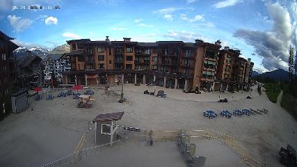 Revelstoke Mountain: Village (revelstokemountainresort.com)