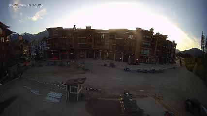 Revelstoke Mountain: Village (revelstokemountainresort.com)