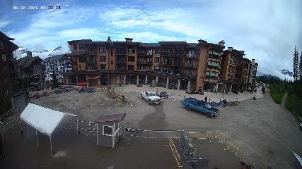Revelstoke Mountain: Village (revelstokemountainresort.com)