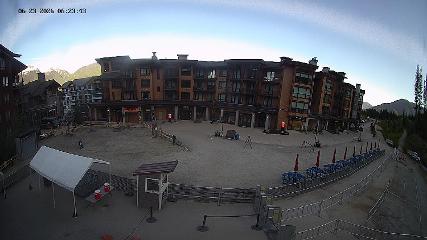 Revelstoke Mountain: Village (revelstokemountainresort.com)