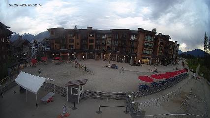 Revelstoke Mountain: Village (revelstokemountainresort.com)