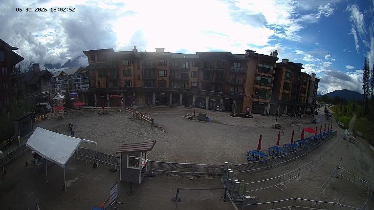 Webcam Revelstoke Mountain: Village