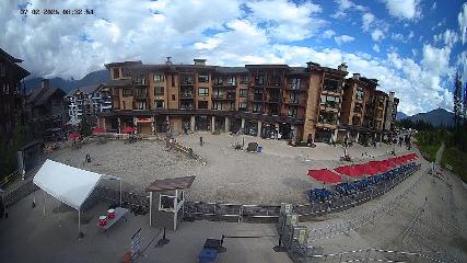 Revelstoke Mountain: Village (revelstokemountainresort.com)