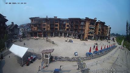 Revelstoke Mountain: Village (revelstokemountainresort.com)