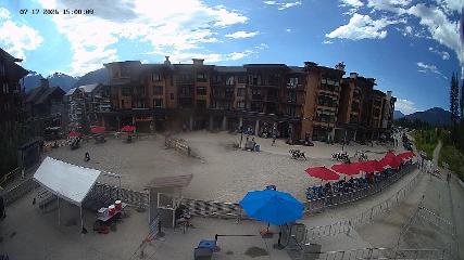 Revelstoke Mountain: Village (revelstokemountainresort.com)