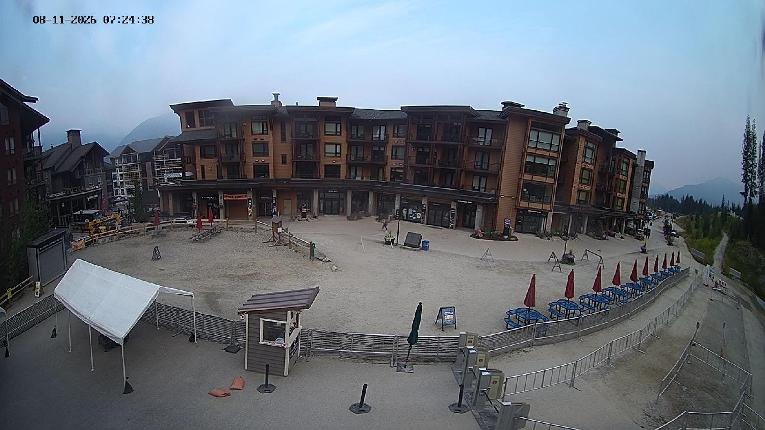 Webcam Revelstoke Mountain: Village