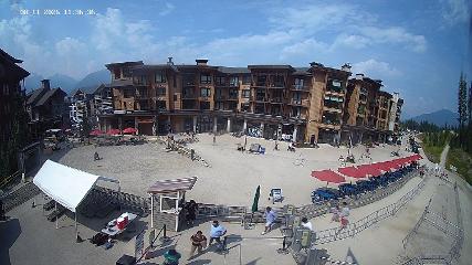 Revelstoke Mountain: Village (revelstokemountainresort.com)