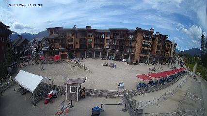 Revelstoke Mountain: Village (revelstokemountainresort.com)