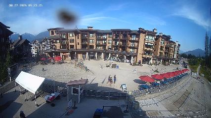 Revelstoke Mountain: Village (revelstokemountainresort.com)