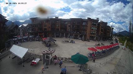 Revelstoke Mountain: Village (revelstokemountainresort.com)