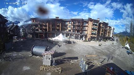 Revelstoke Mountain: Village (revelstokemountainresort.com)