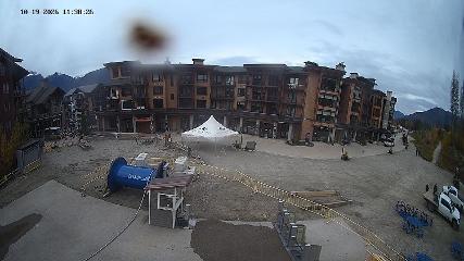 Revelstoke Mountain: Village (revelstokemountainresort.com)